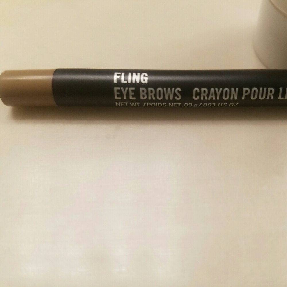 Mac eyebrow pencil - Fling